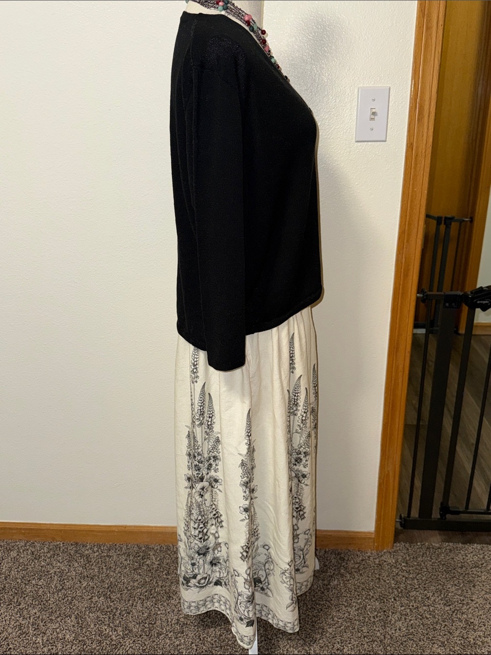 Max Studio London Skirt & Sweater Set size XL - Picture 10 of 13